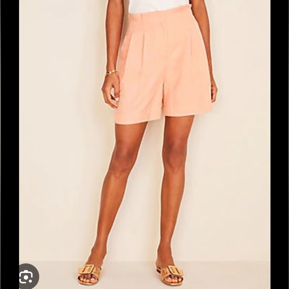 Ann Taylor NWT The Petite Paperbag Short in Shrimp, High Rise, Pleated, Size 6